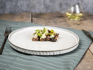 Oyster Bord Met Opstaande Rand Tafelsyling Orca Cool W DSC 0397