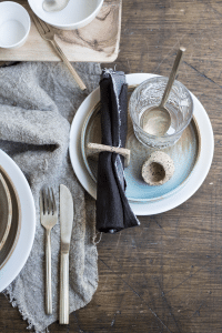 Ecru gedekte kersttafel in Landelijke stijl