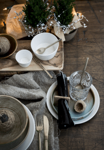 Ecru gedekte kersttafel in Landelijke stijl