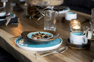 Serviesgoed, gedekte tfel, styling table, blauw-bruin, Hip tafelen to go