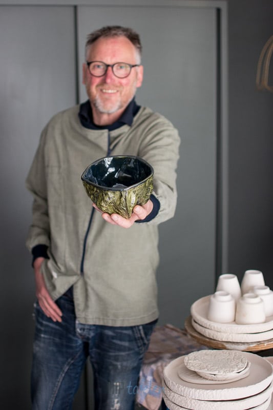 Kolenbowl zeegras collectie, handgemaakt, hip by marc , keramiek