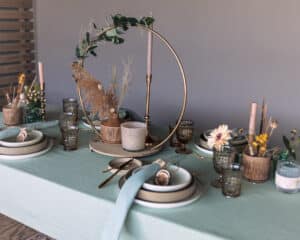 Shop the look Beige en mutgroen, gedekte tafel