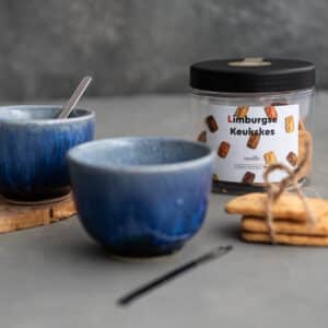 handgemaakt mokje van keramiek- SEA. Blauw koffie kopje