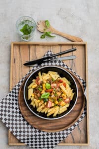 Emaille pasta bord zwart met witte rand 20 cm
