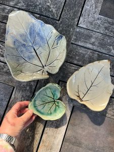 Bladschalen maken van keramiek, workshop, klei