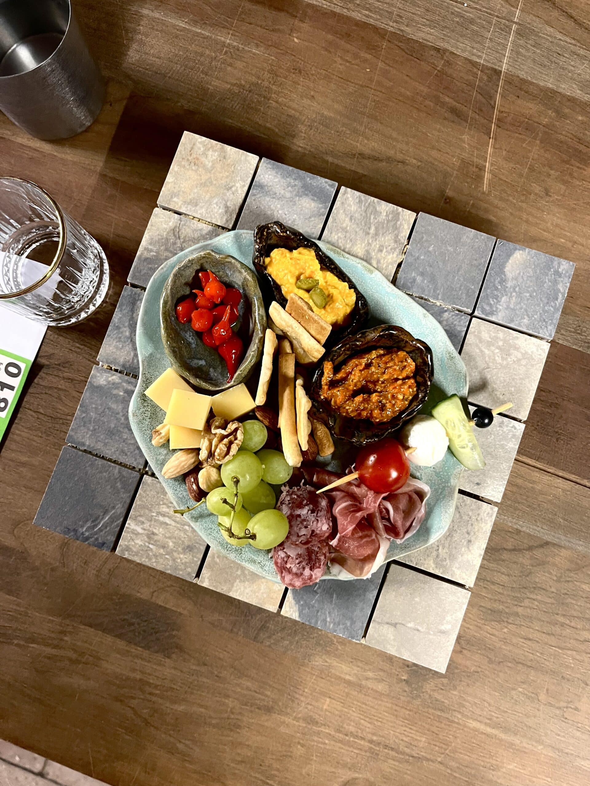 Goed gevulde Borrelplank voor bij de workshop - Afbeelding 2