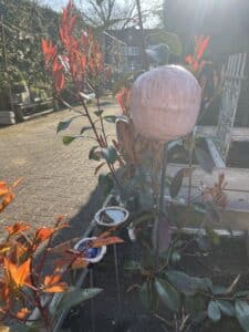 Workshop Tuinbollen op een pin, keramiek